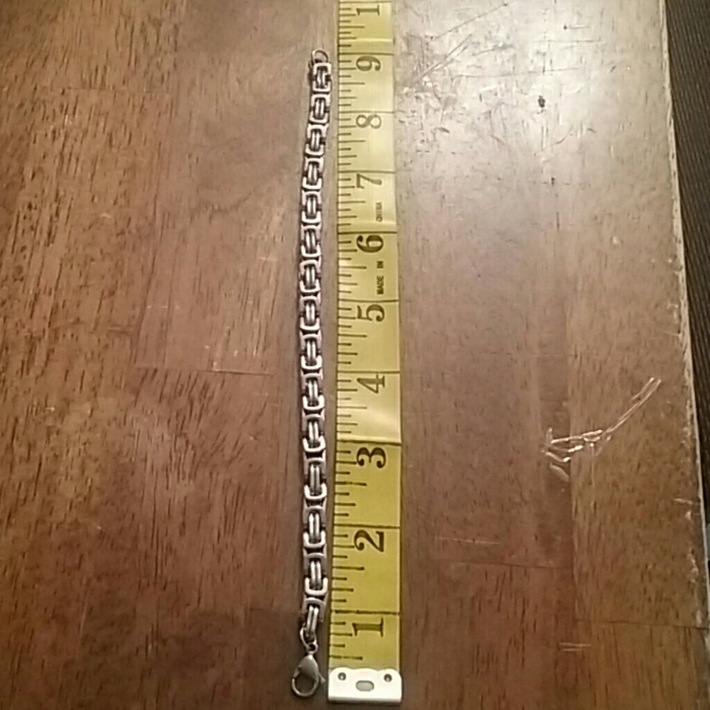 Stainless steel bracelet